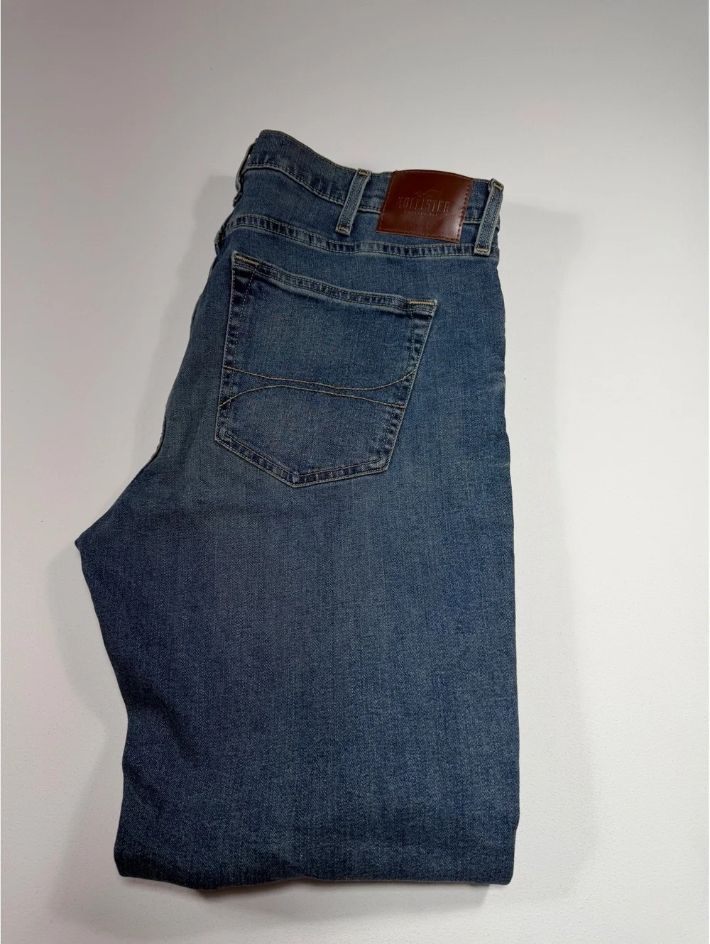 Hollister Mens Jeans 38x32 Straight Blue Medium Wash Denim Pants